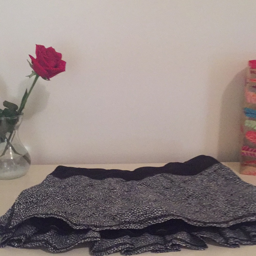 Lululemon Tennis Ruffle Skirt Sz 6